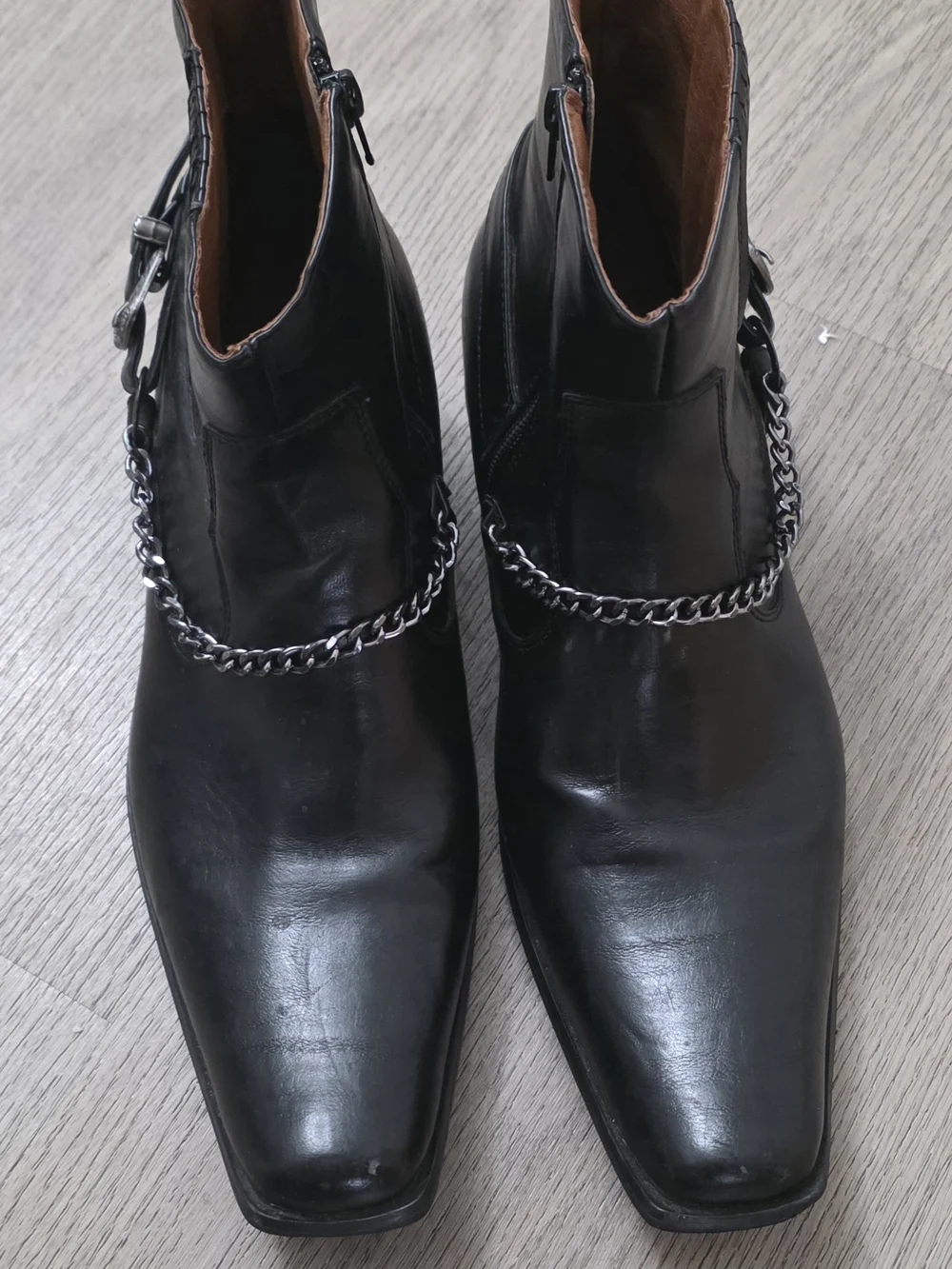 Men's Black Leather Ankle Boots with Silver Chain Accent Size 11
